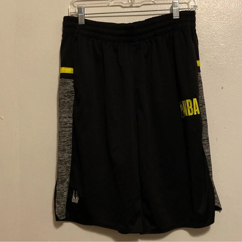 NBA Men's Black and Gray Shorts size‎ medium Basketball Workout Stretch Pull On